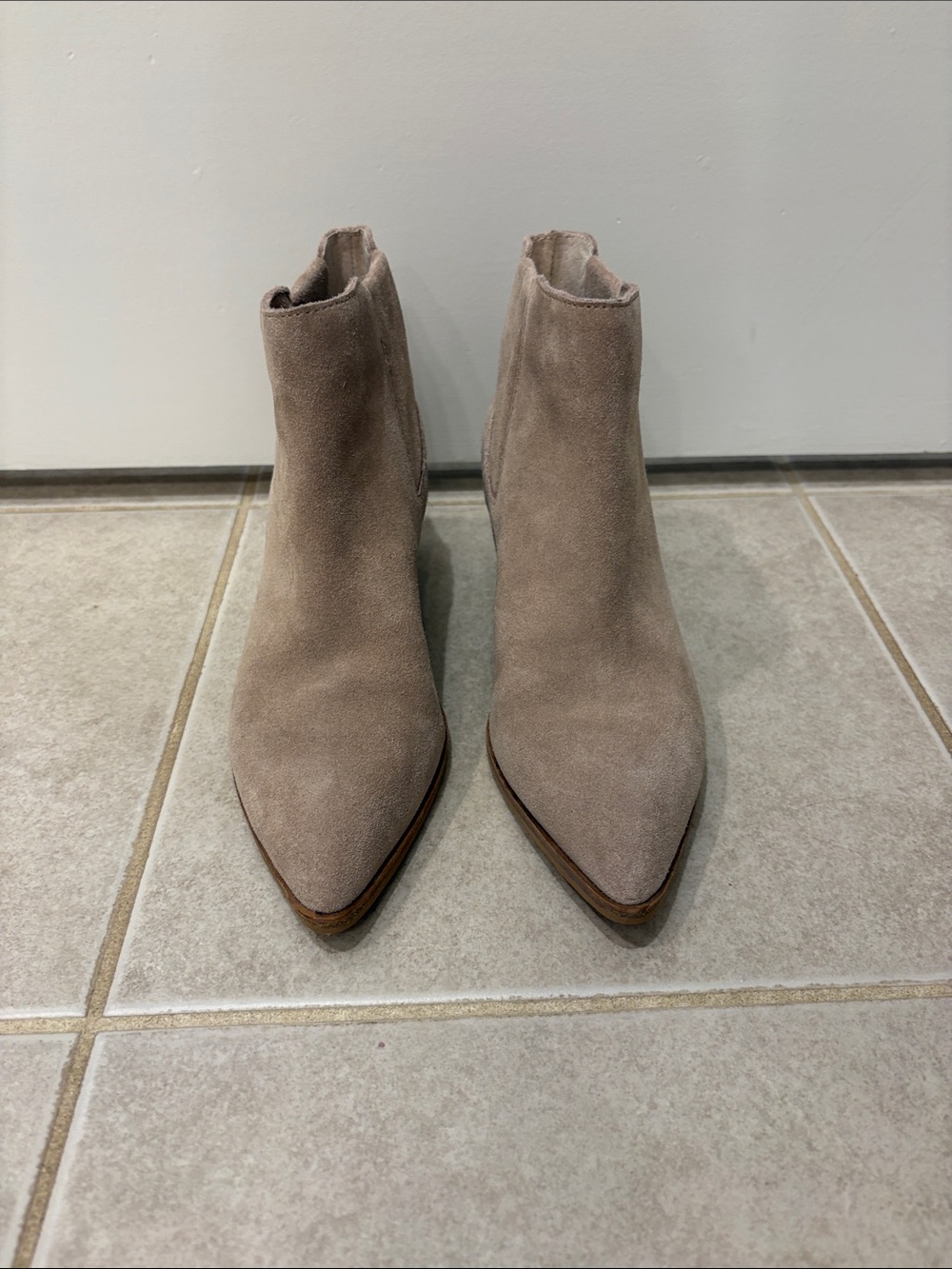 Sole Society - Women's Taupe Suede Pointed-Toe Ankle Boots Size 6